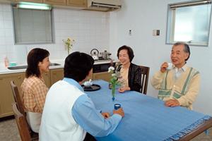 マンションのオートロックの交換を行う